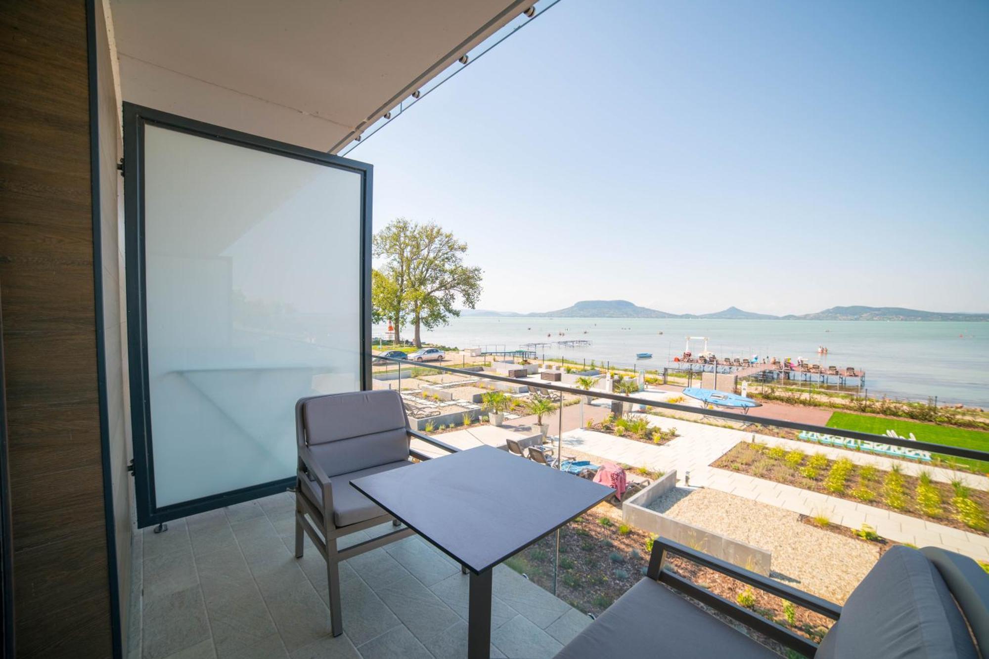 Sunset Resort - Lakeside Apartment Fonyód Buitenkant foto