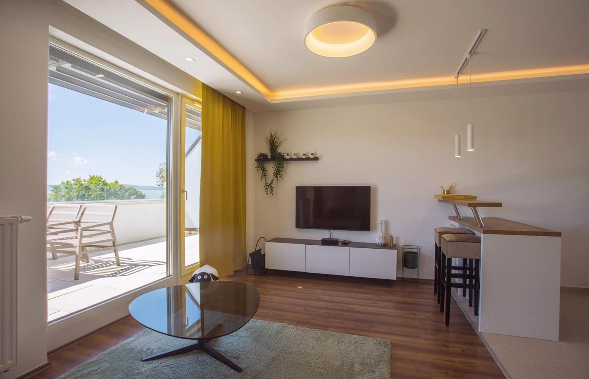 Sunset Resort - Lakeside Apartment Fonyód Buitenkant foto