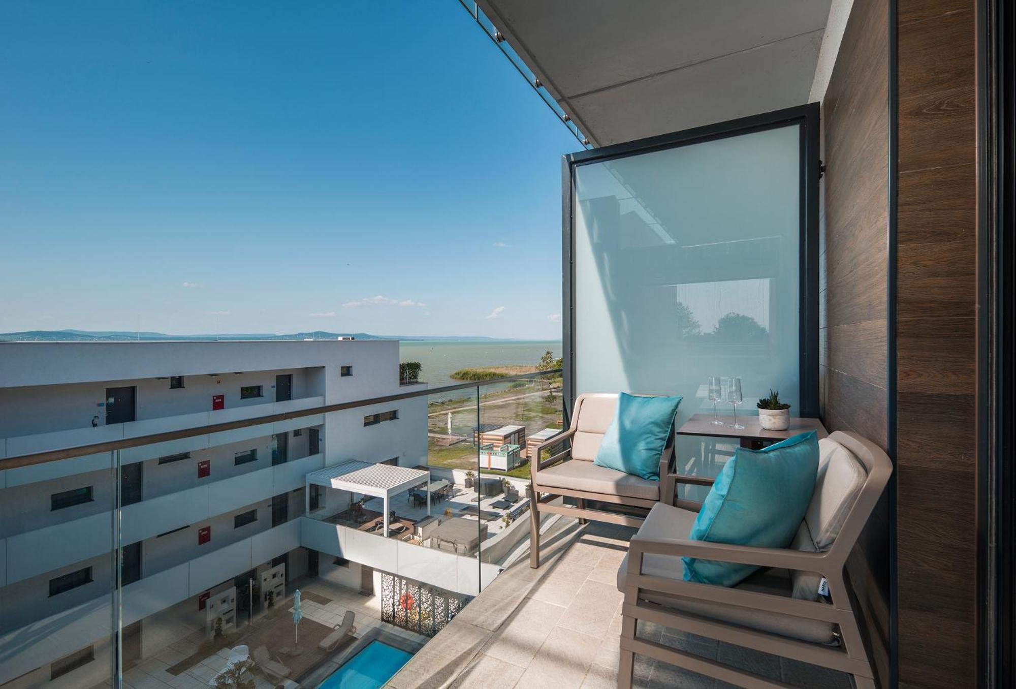 Sunset Resort - Lakeside Apartment Fonyód Kamer foto